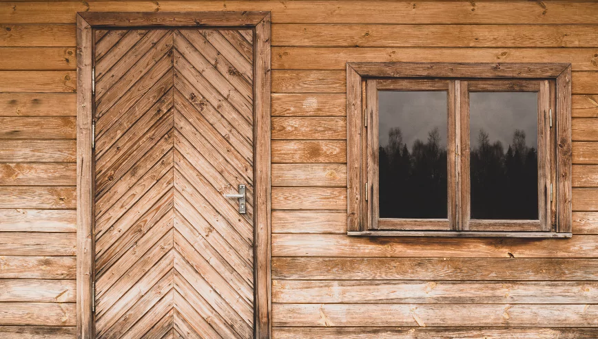 façade de maison en bois